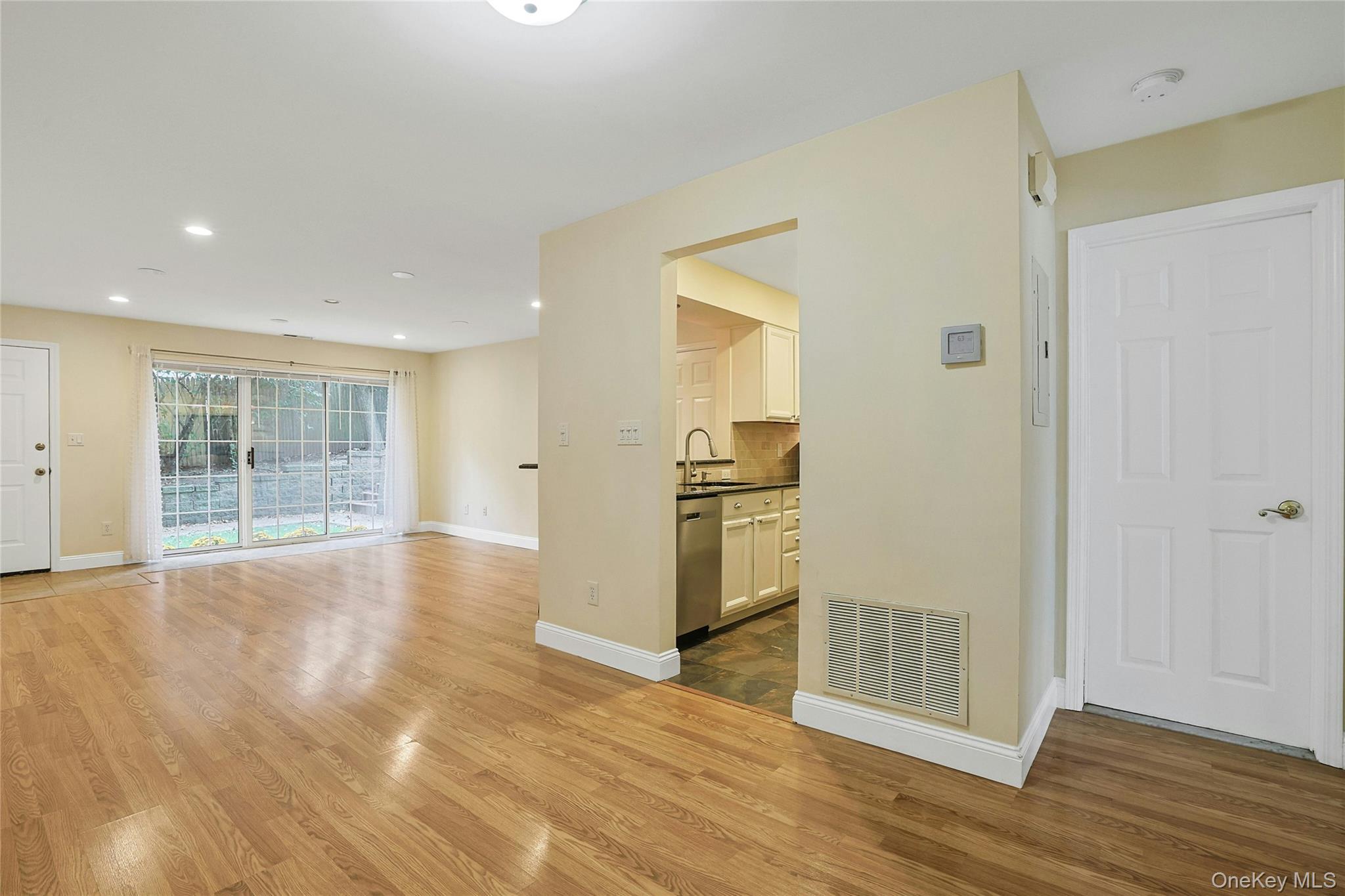 #8 photo, 5 Soundview Street, Port Chester , NY 10573