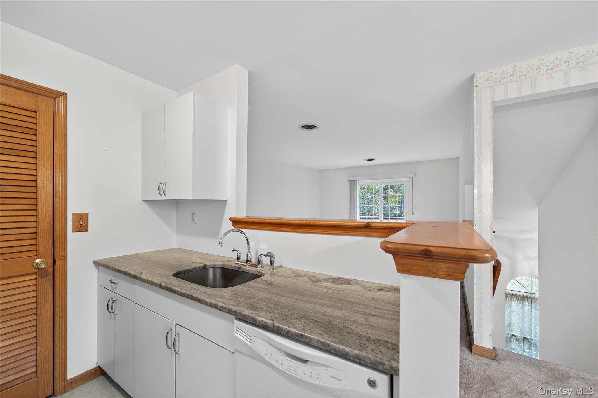 #19 photo, 204 Ruby Court, Highland Mills , NY 10930