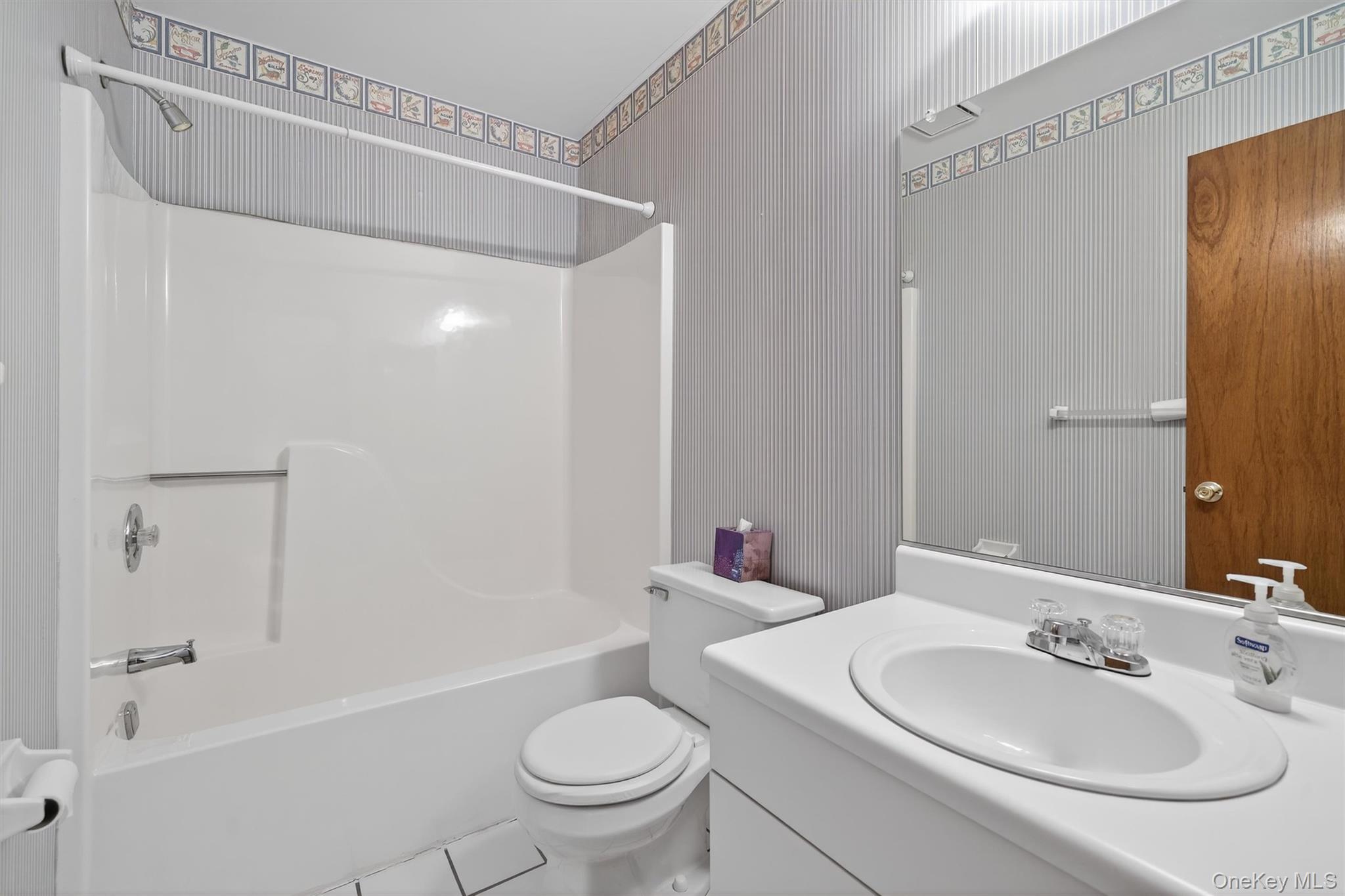 #20 photo, 204 Ruby Court, Highland Mills , NY 10930