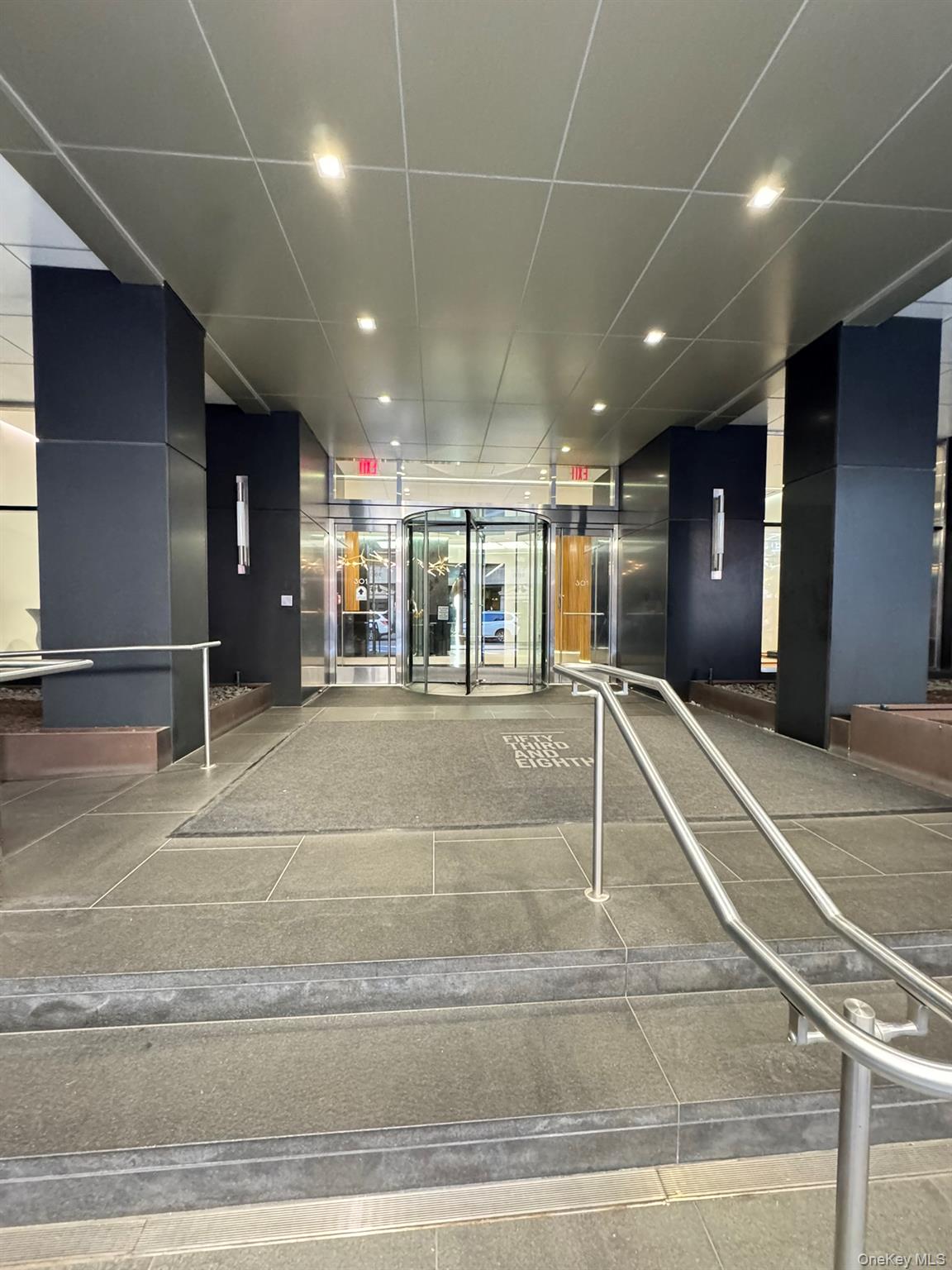 #13 photo, 301 W 53rd Street, マンハッタン New York (Manhattan) , NY 10019