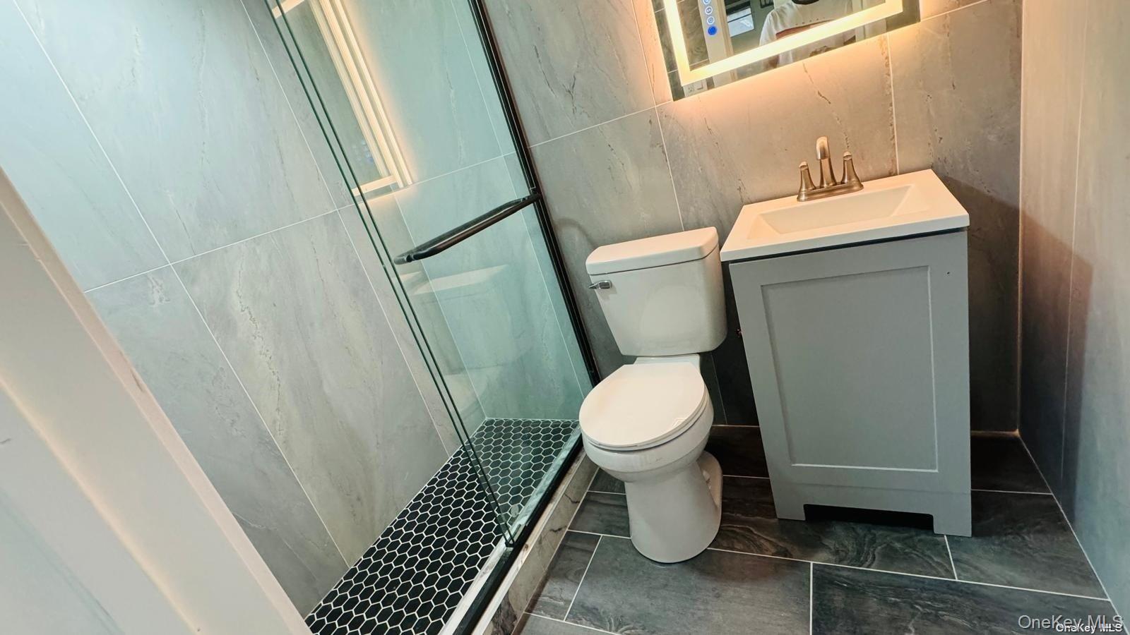 #7 photo, 2041 New Hyde Park Road, ナッソー郡 New Hyde Park , NY 11040