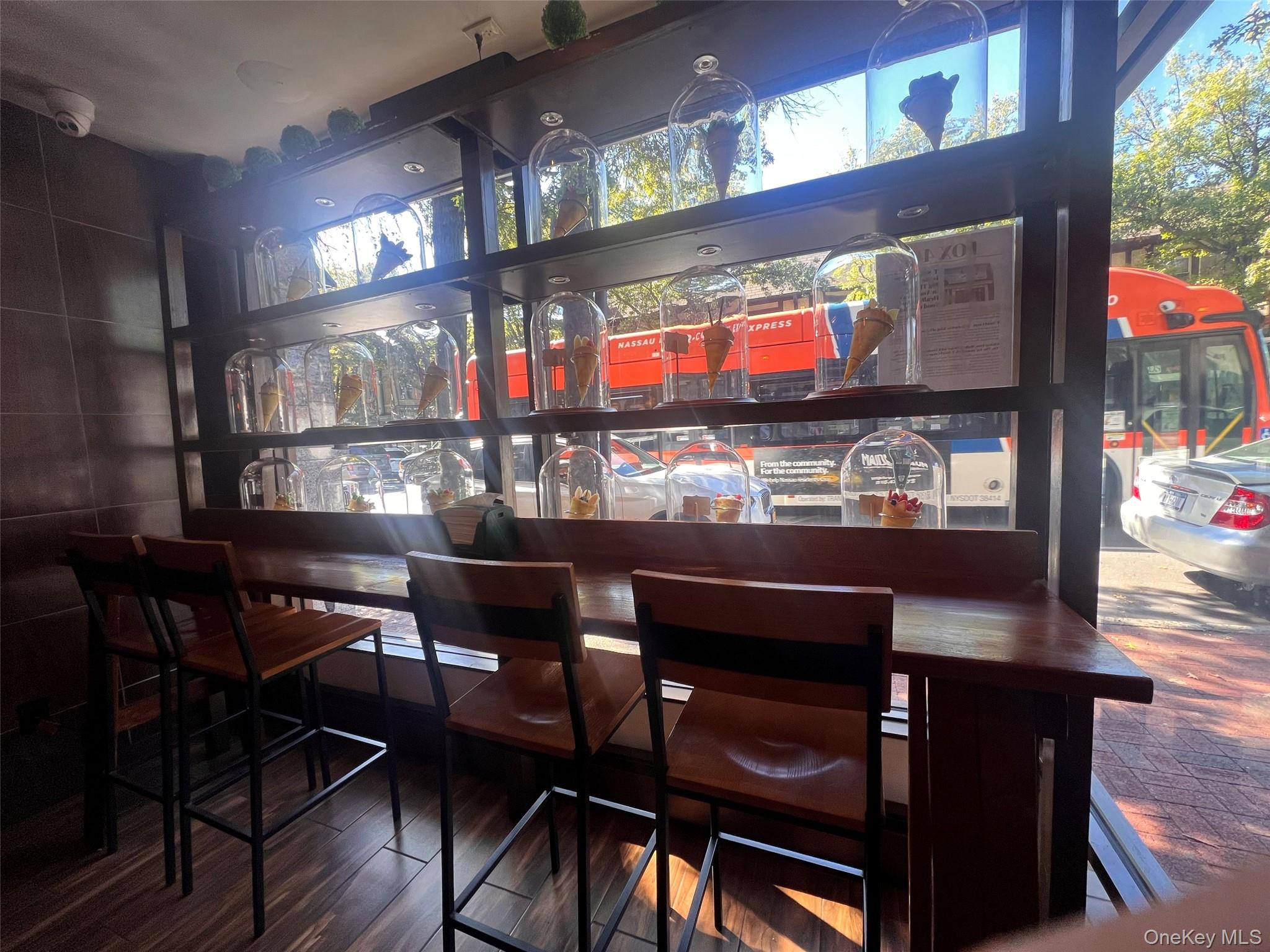 #1 photo, 71 Middle Neck Road, ナッソー郡 Great Neck , NY 11021