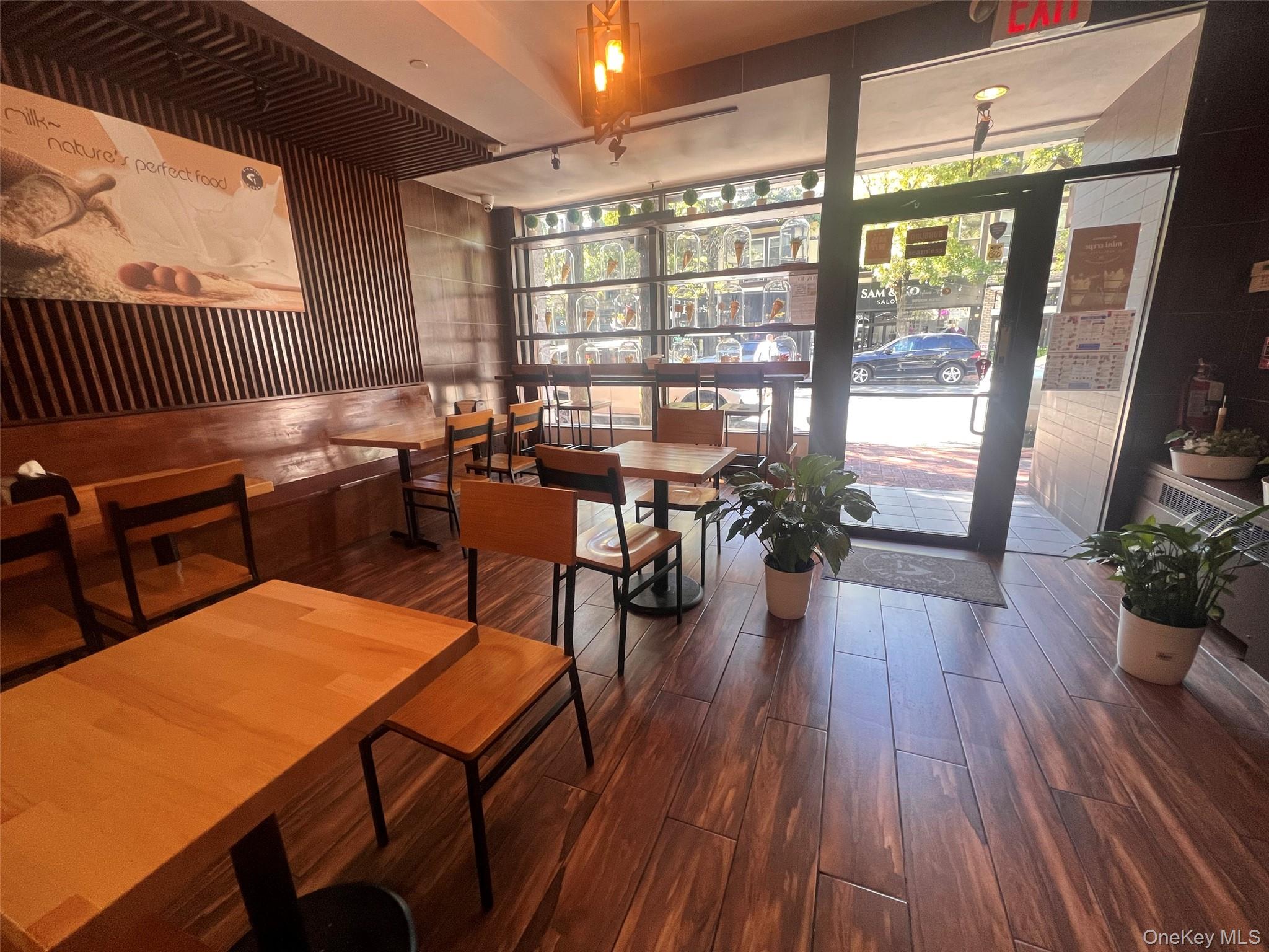 #2 photo, 71 Middle Neck Road, ナッソー郡 Great Neck , NY 11021