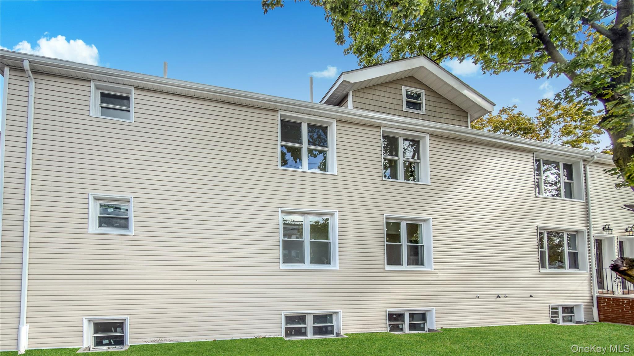 #3 photo, 903 E 93rd Street, ブルックリン区 Brooklyn , NY 11236