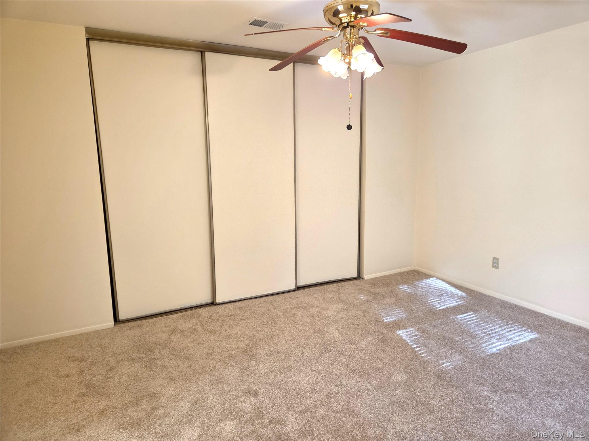 #12 photo, 618 Lake Court, サフォーク郡 Middle Island , NY 11953