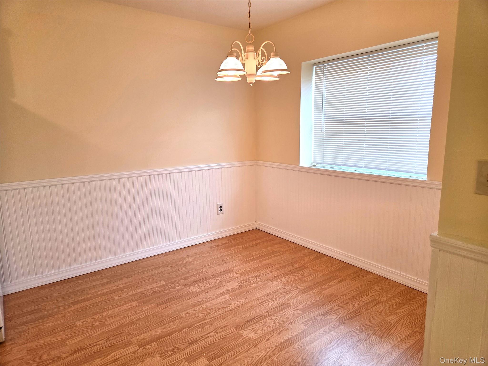 #4 photo, 618 Lake Court, サフォーク郡 Middle Island , NY 11953