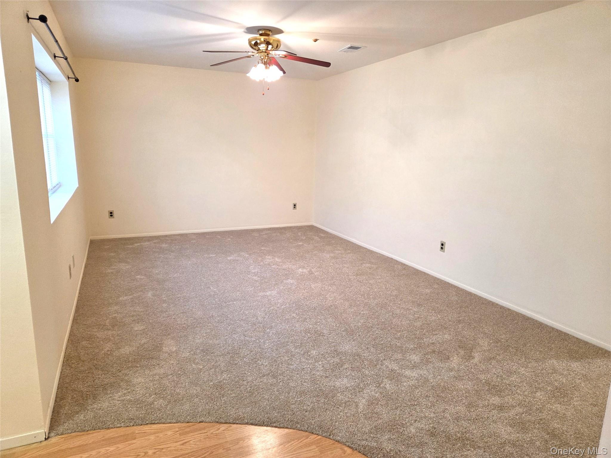 #8 photo, 618 Lake Court, サフォーク郡 Middle Island , NY 11953