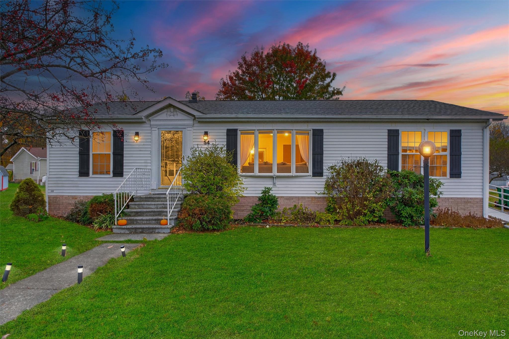 #1 photo, 54 Fourth Drive, Hyde Park , NY 12538