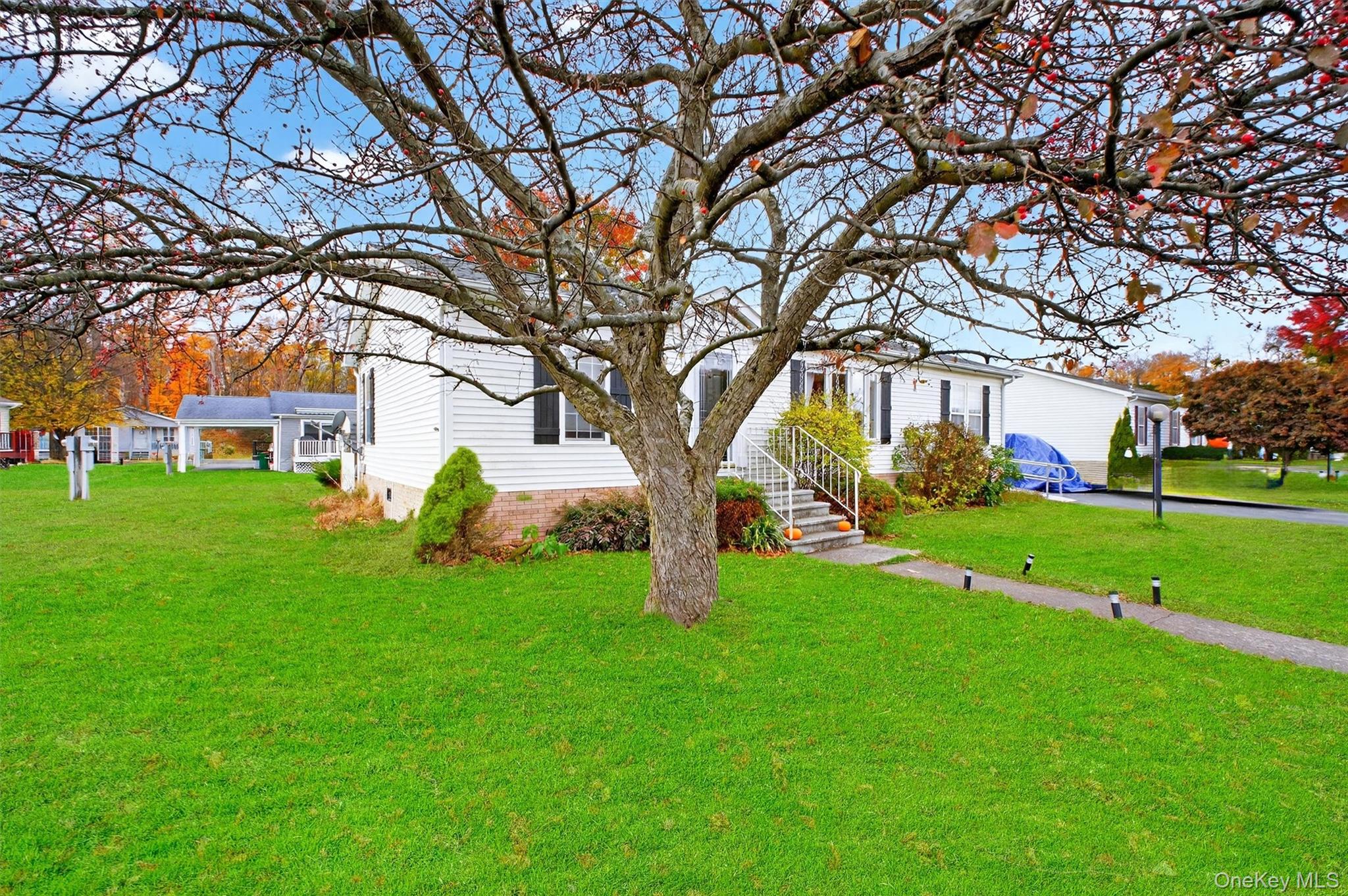 #3 photo, 54 Fourth Drive, Hyde Park , NY 12538