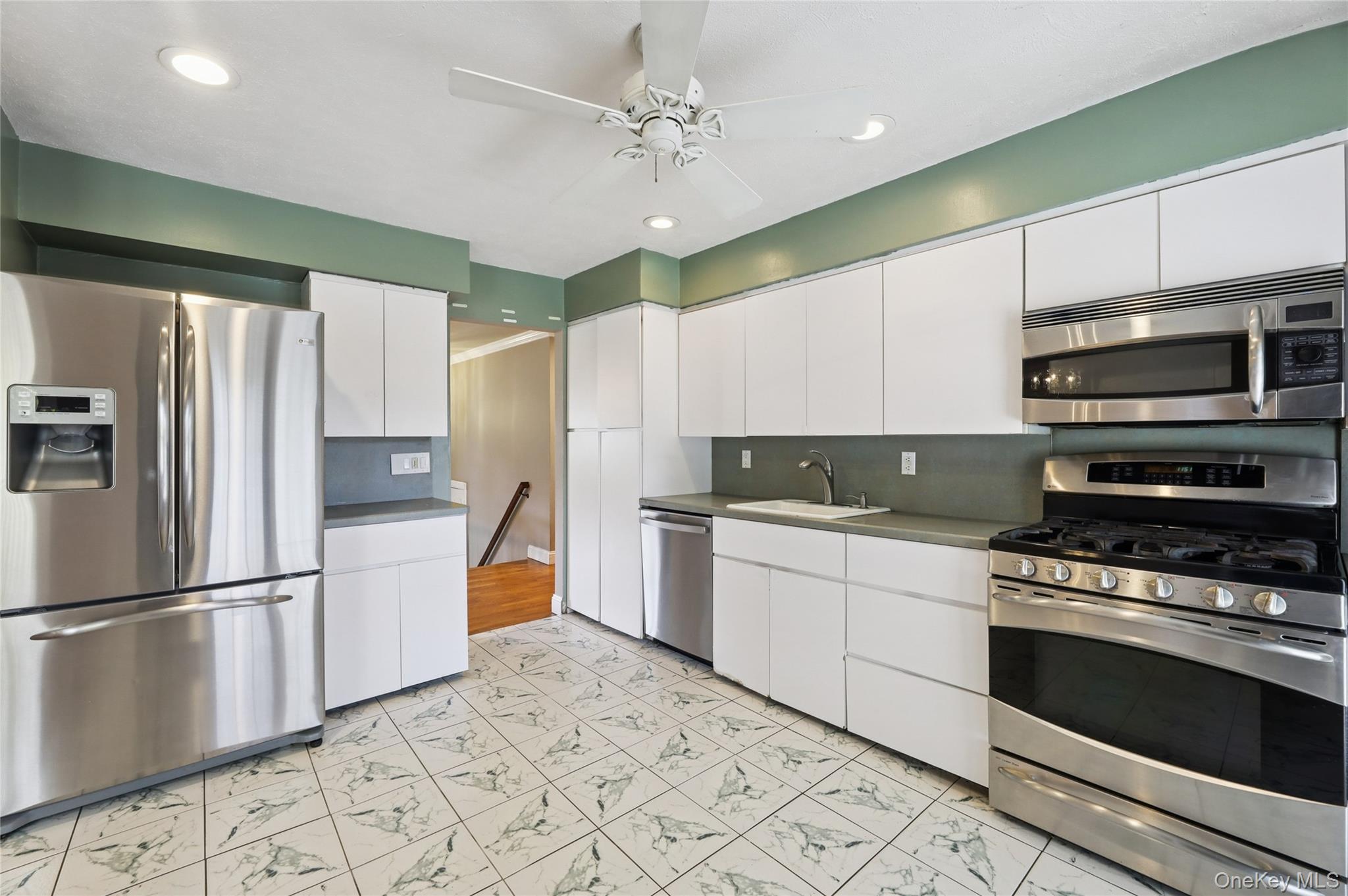 #11 photo, 12 Lilac Court, Nanuet , NY 10954