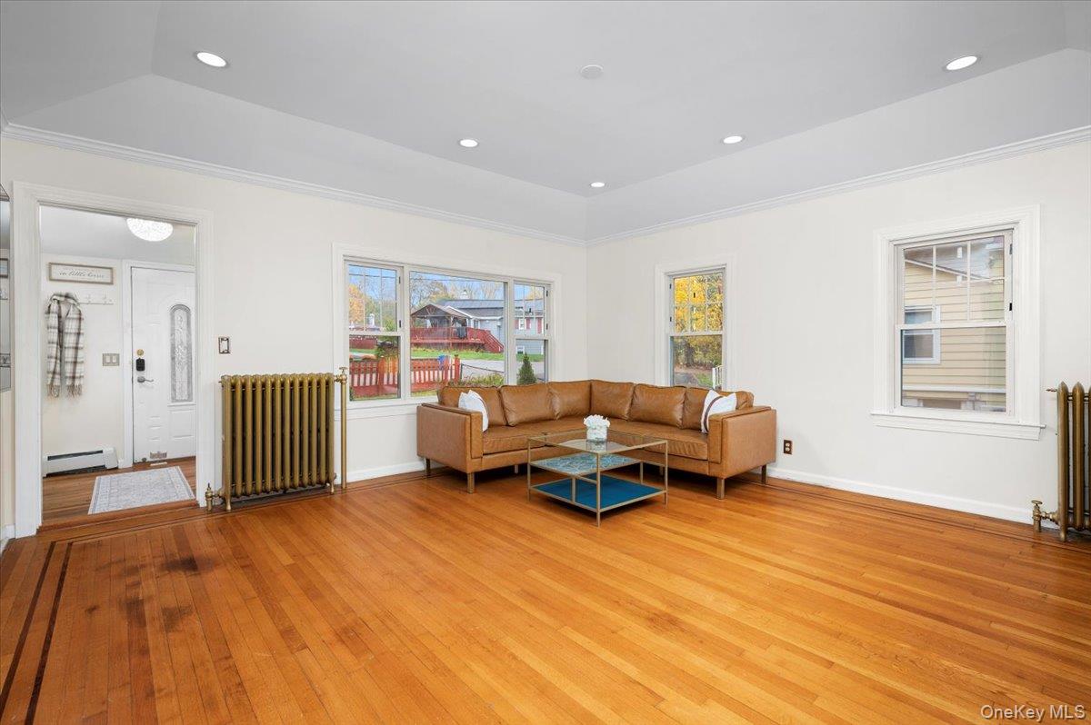 #4 photo, 33 Hollowbrook Court, Cortlandt Manor , NY 10567