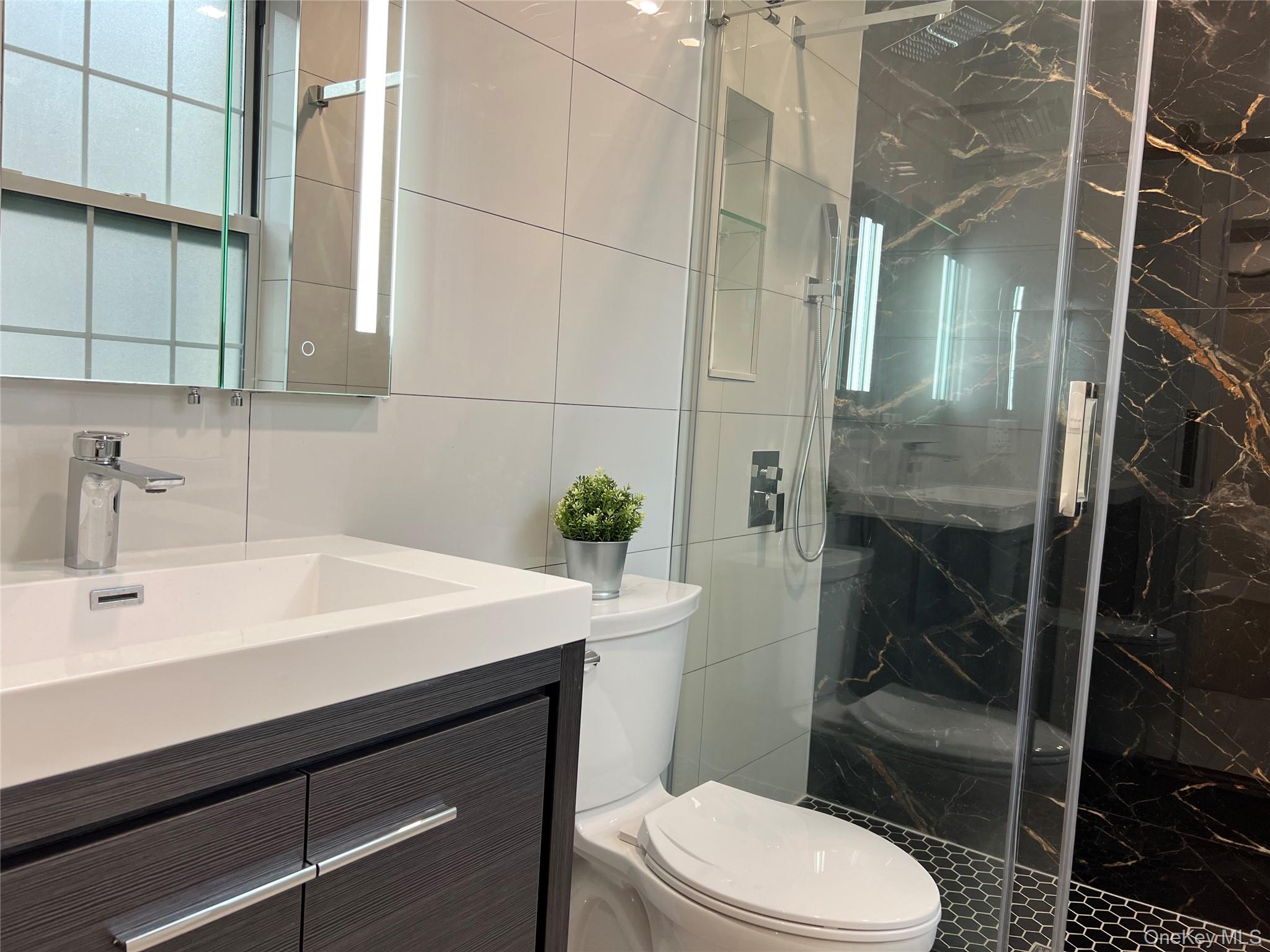 #10 photo, 89-21 69th Road, Forest Hills , NY 11375