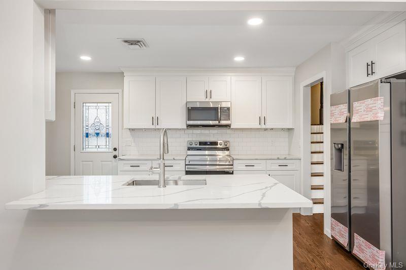 #18 photo, 7 Gillette Avenue, サフォーク郡 Patchogue , NY 11772