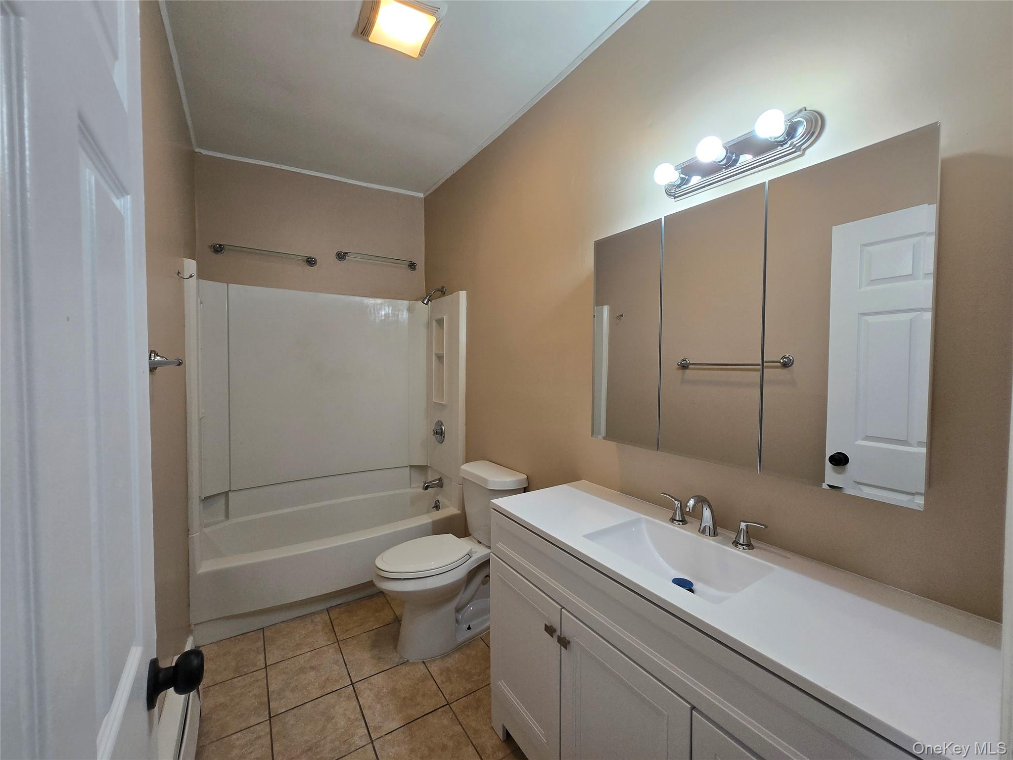 #17 photo, 114 Sarah Lane, Middletown , NY 10941