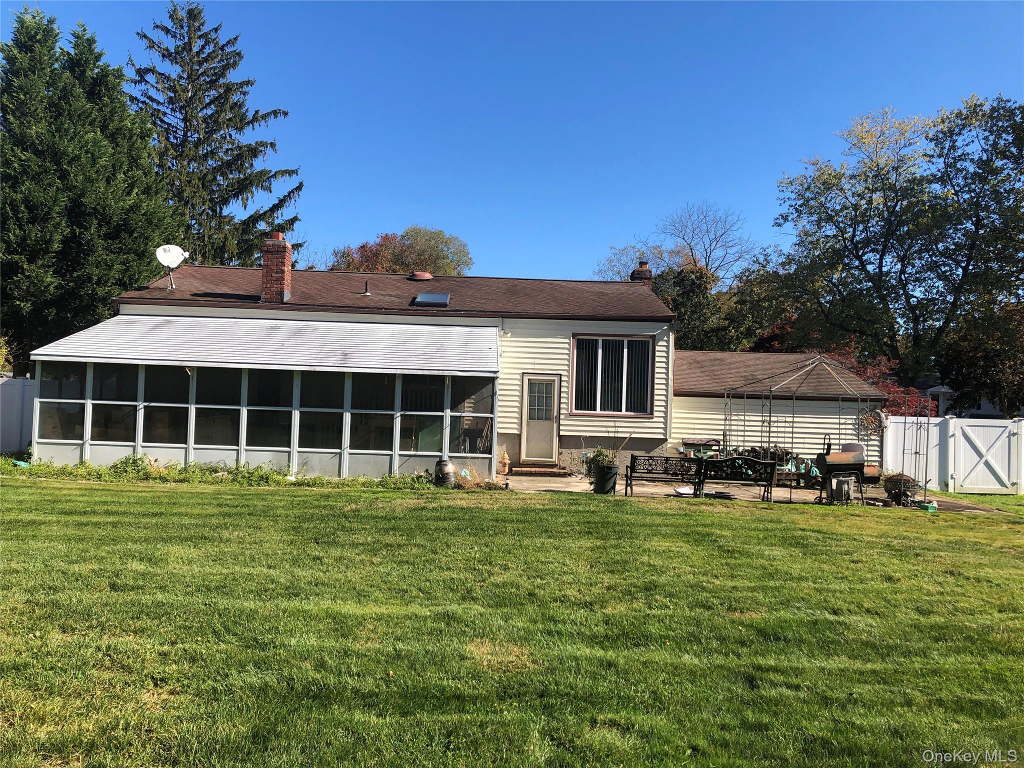 #11 photo, 44 Nadine Lane, サフォーク郡 Port Jefferson Station , NY 11776