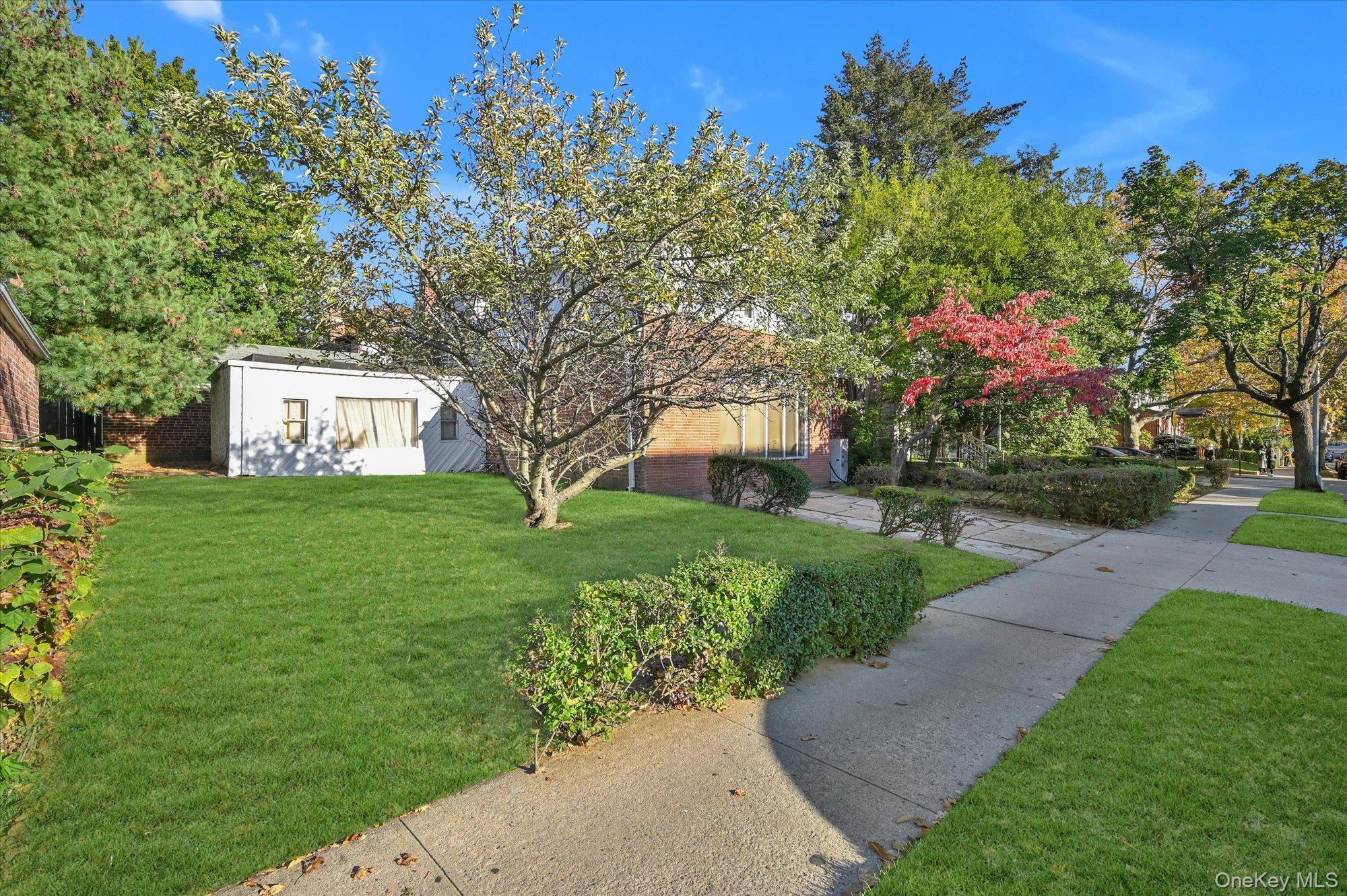 #14 photo, 147-01 70th Avenue, Kew Garden Hills , NY 11367