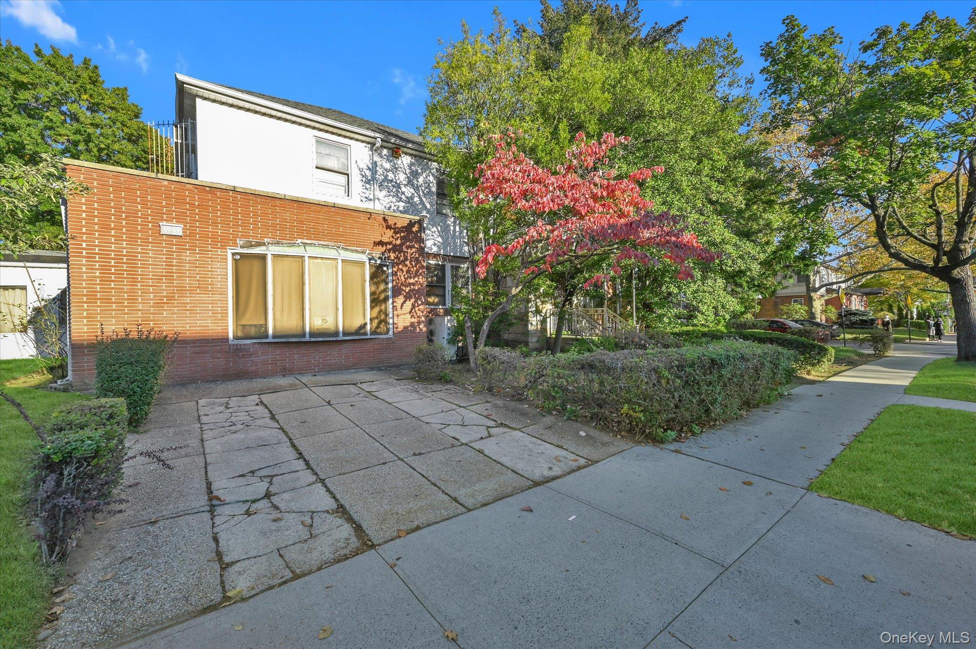 #19 photo, 147-01 70th Avenue, Kew Garden Hills , NY 11367