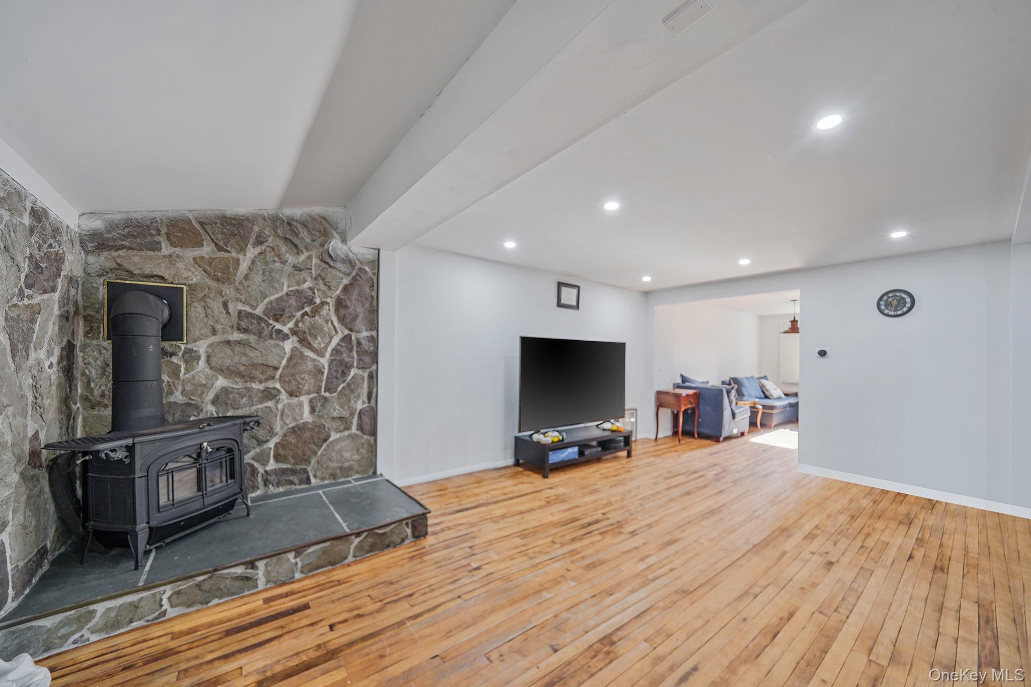 #2 photo, 477 Court Avenue, Cedarhurst , NY 11516