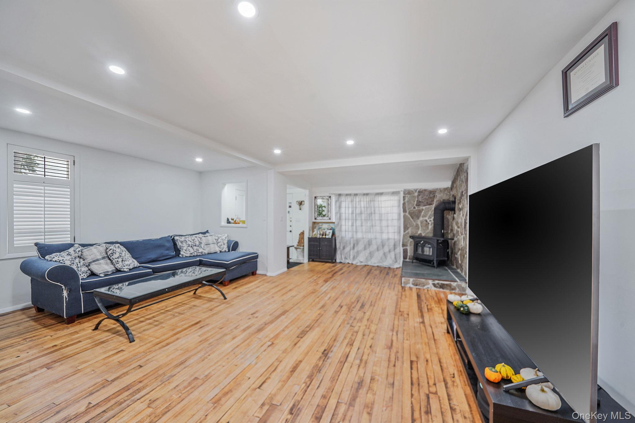 #4 photo, 477 Court Avenue, Cedarhurst , NY 11516