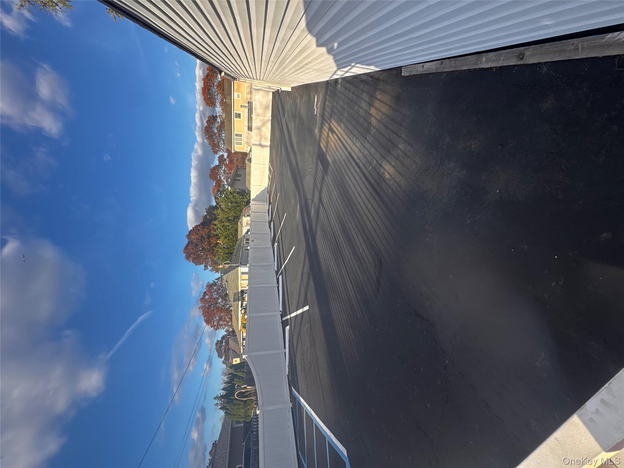 #4 photo, 150 N Delaware Avenue, サフォーク郡 Lindenhurst , NY 11757