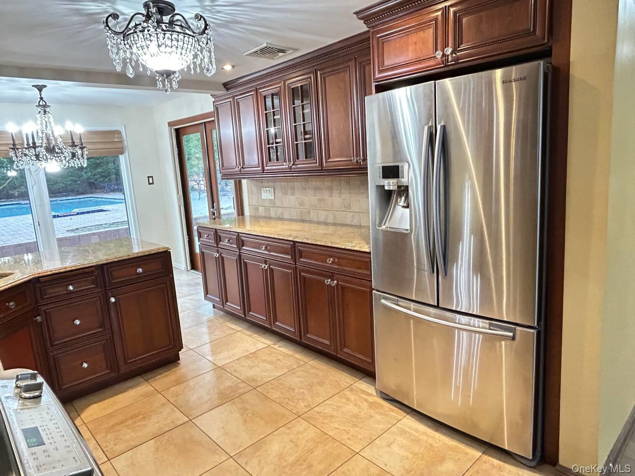 #4 photo, 3200 Lydia Lane, ナッソー郡 Bellmore , NY 11710