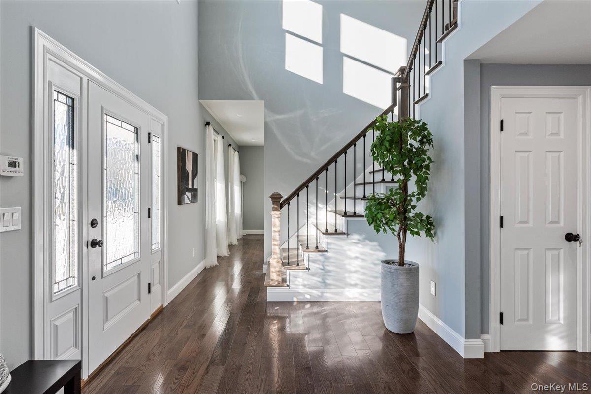 #2 photo, 71 Stuyvesant Avenue, サフォーク郡 Mastic , NY 11950