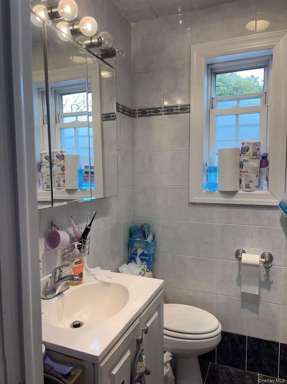 #10 photo, 67-60 224th Street, クイーンズ区 Oakland Gardens , NY 11364