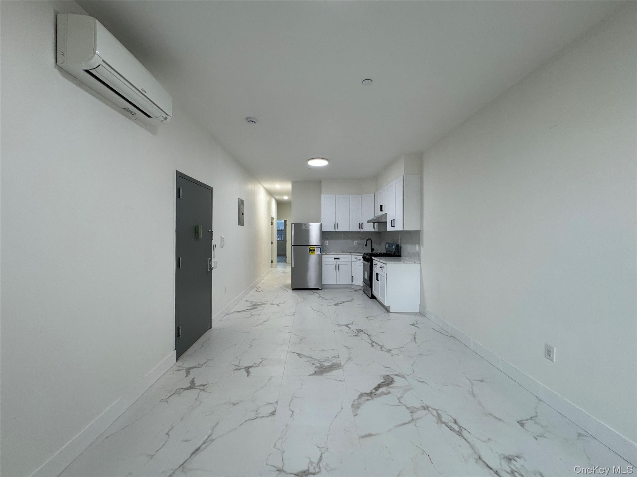 #3 photo, 101-12 Martense Avenue, クイーンズ区 Corona , NY 11368