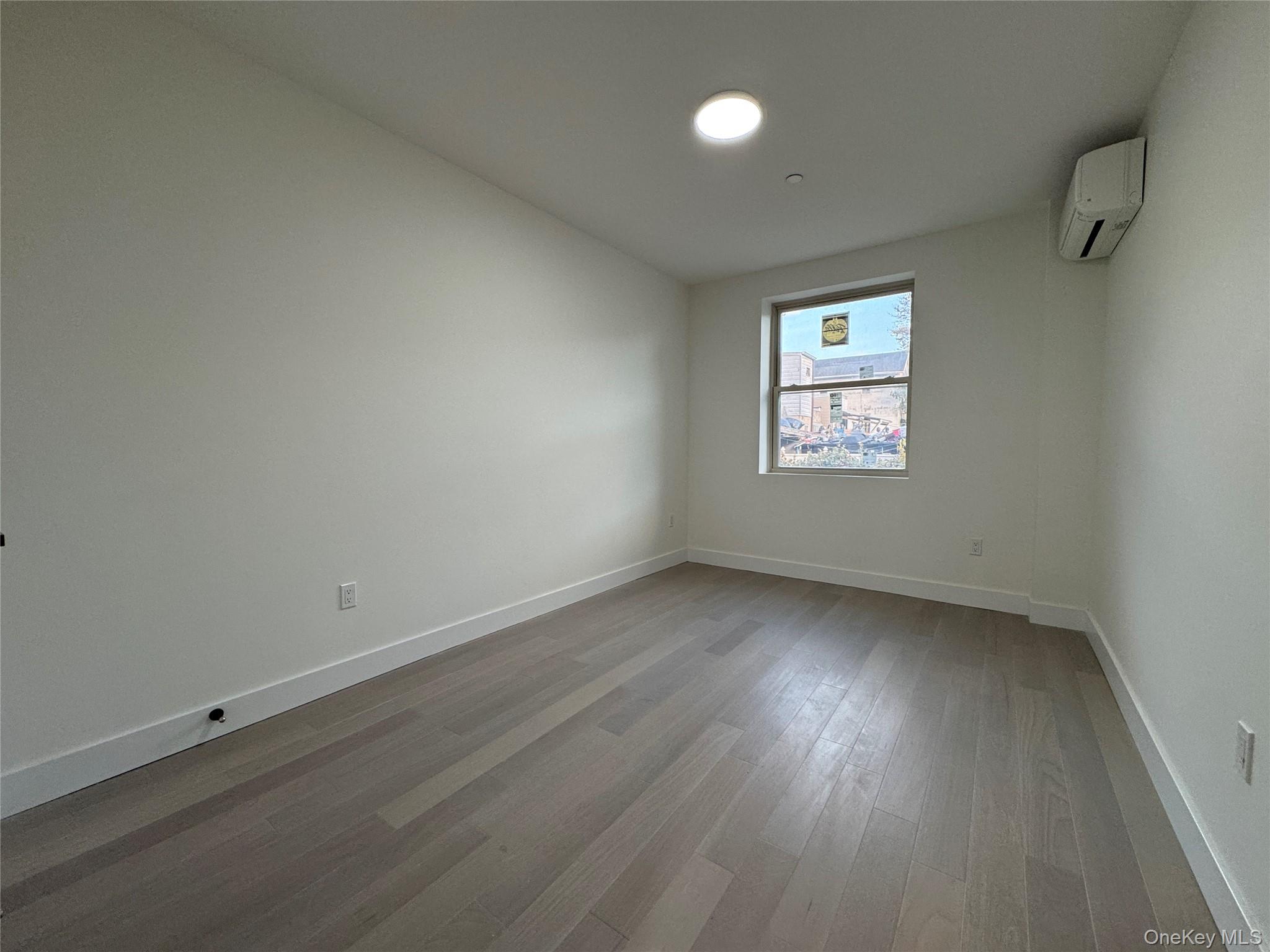 #5 photo, 101-12 Martense Avenue, クイーンズ区 Corona , NY 11368