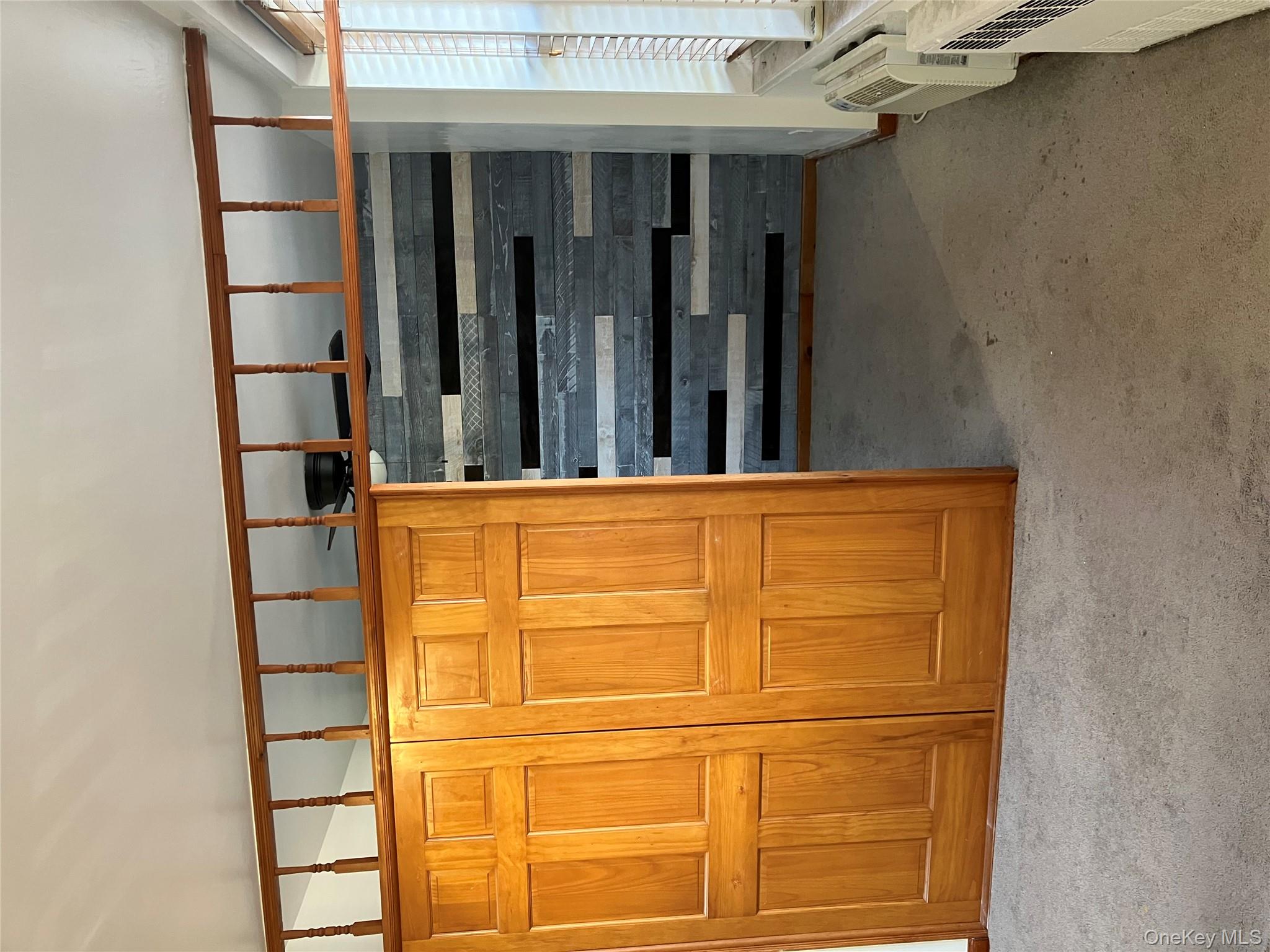 #11 photo, 87-05 166 Street, クイーンズ区 Jamaica Hills , NY 11432