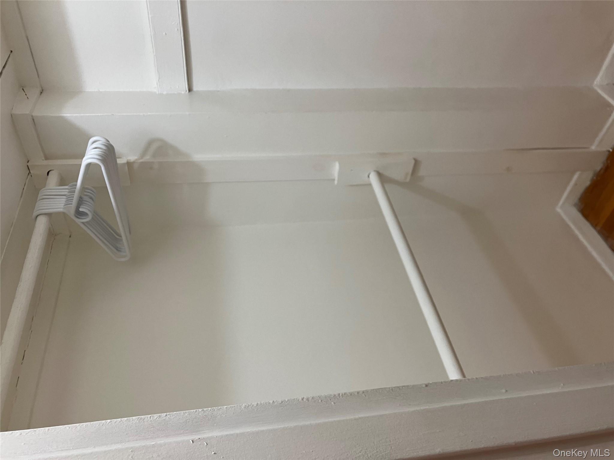 #4 photo, 87-05 166 Street, クイーンズ区 Jamaica Hills , NY 11432