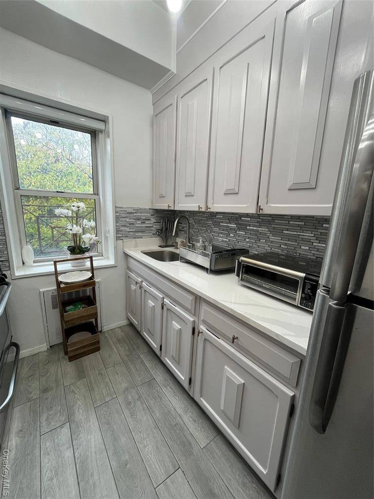 #9 photo, 1 Balint Dr, Yonkers , NY 10710