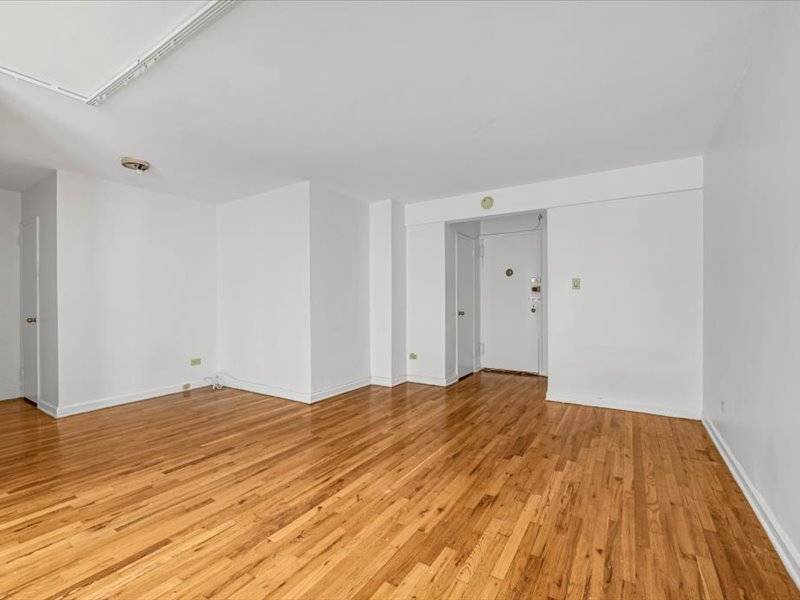 #2 photo, 2909  Ocean Avenue, #2J, Sheepshead Bay , NY 11235