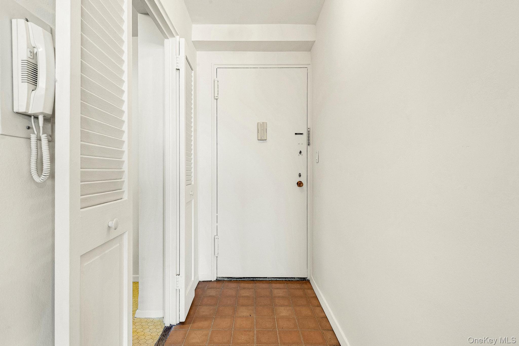 #13 photo, 111-20 73 Avenue, Forest Hills , NY 11375