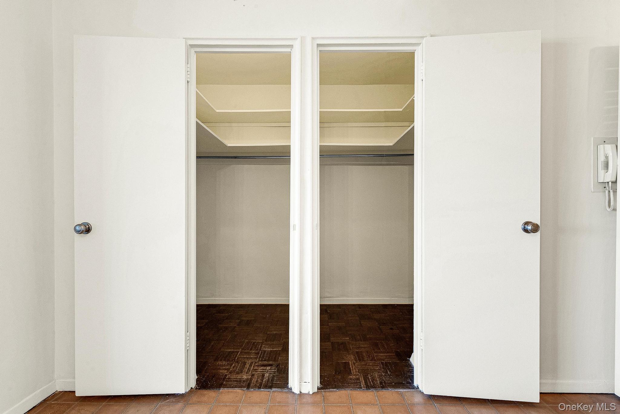 #14 photo, 111-20 73 Avenue, Forest Hills , NY 11375