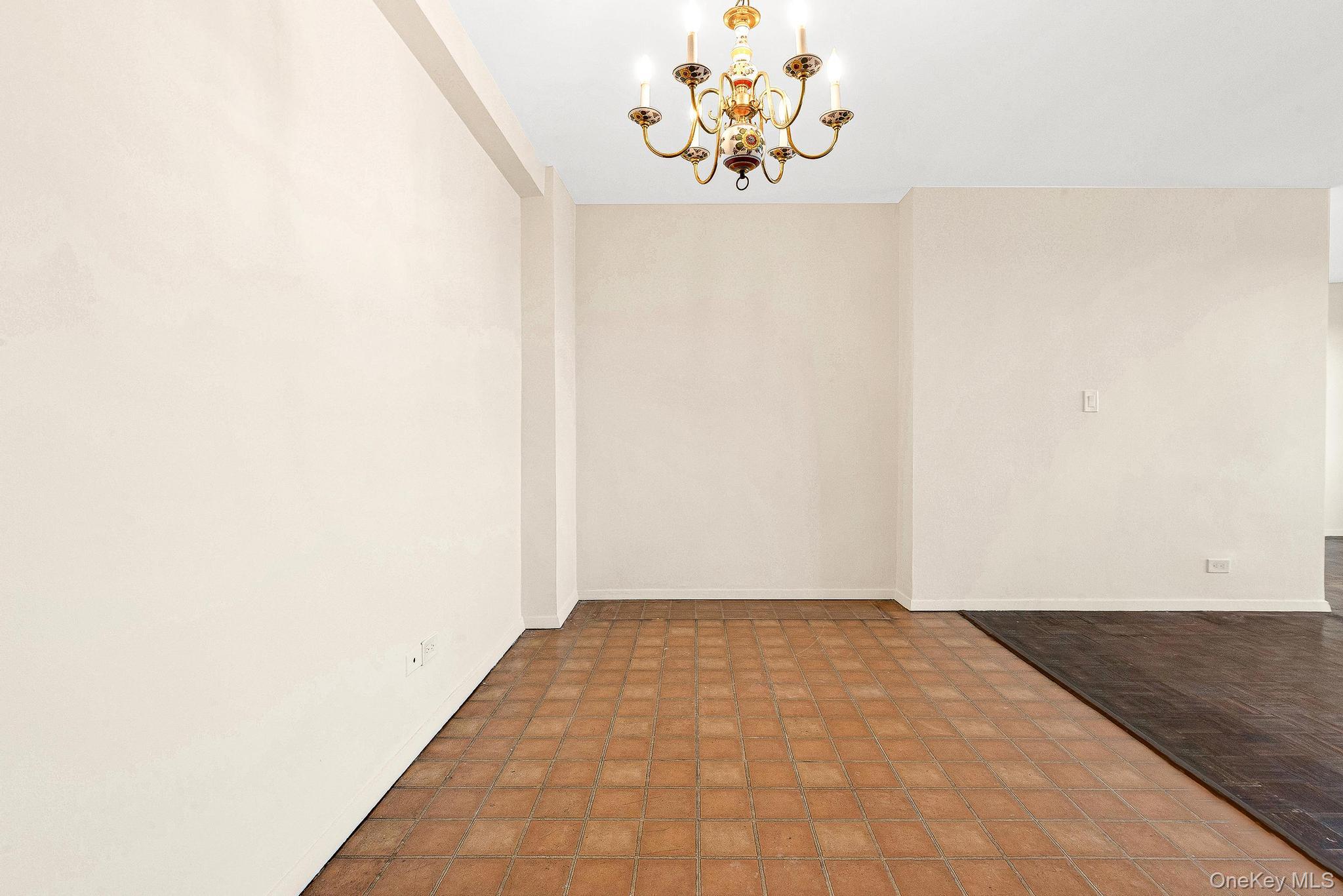 #16 photo, 111-20 73 Avenue, Forest Hills , NY 11375