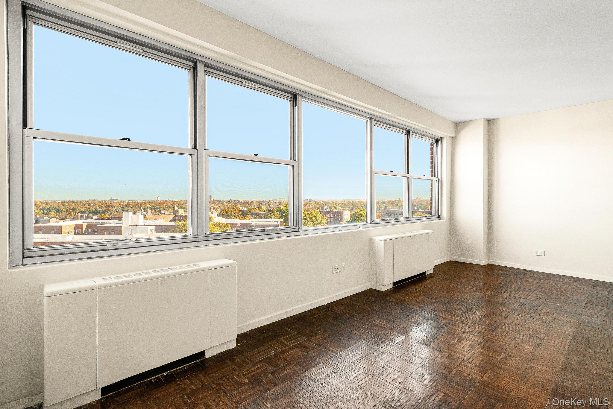 #18 photo, 111-20 73 Avenue, Forest Hills , NY 11375