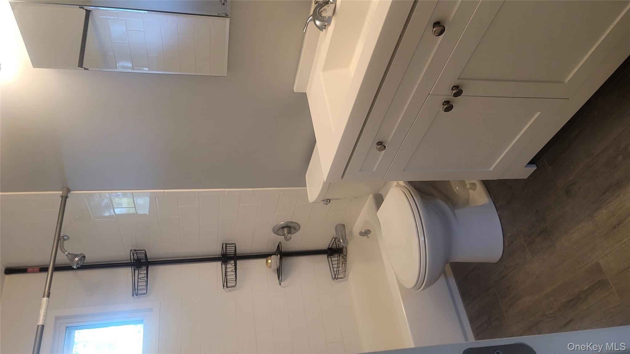 #10 photo, 80-82 Laurel Boulevard, サフォーク郡 Ronkonkoma , NY 11779