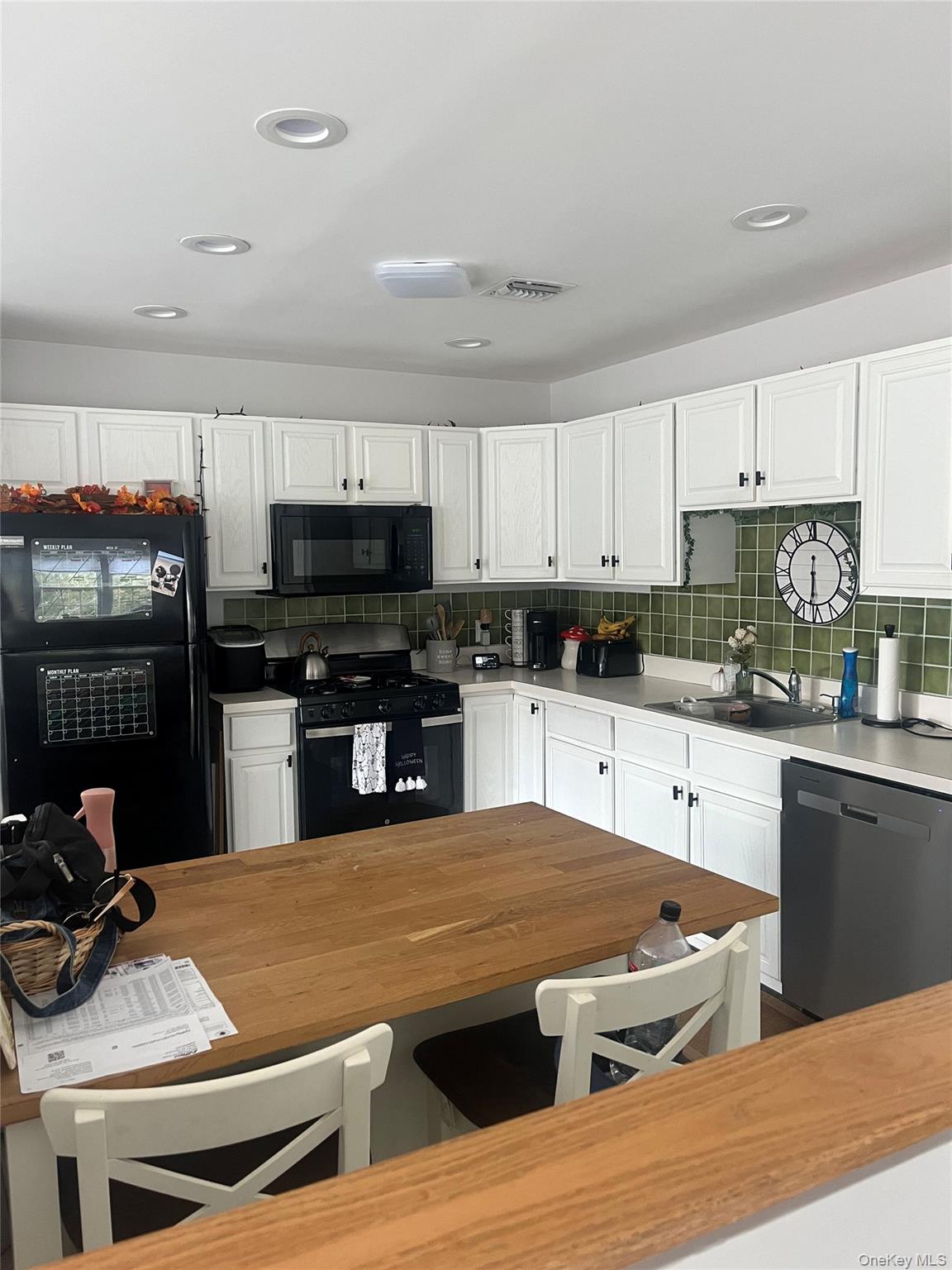 #2 photo, 9 Commodore Circle, サフォーク郡 Port Jefferson Station , NY 11776