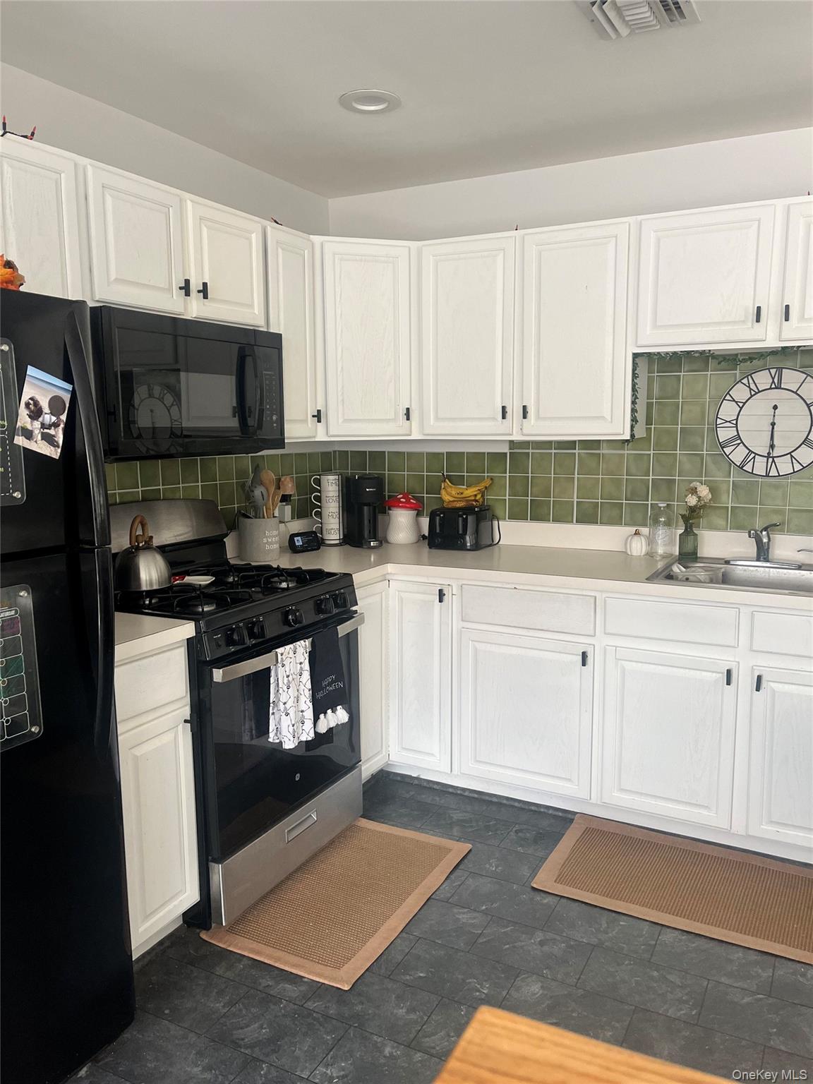 #4 photo, 9 Commodore Circle, サフォーク郡 Port Jefferson Station , NY 11776