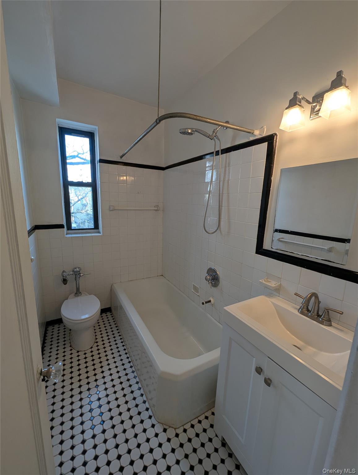 #11 photo, 2 Greenridge Avenue, White Plains , NY 10605