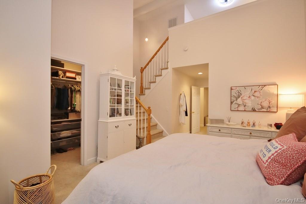 #13 photo, 1206 Pondview Loop, Wappingers Falls , NY 12590