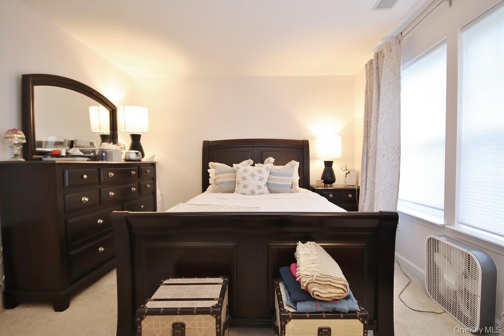 #19 photo, 1206 Pondview Loop, Wappingers Falls , NY 12590