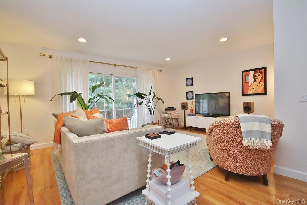 #3 photo, 1206 Pondview Loop, Wappingers Falls , NY 12590