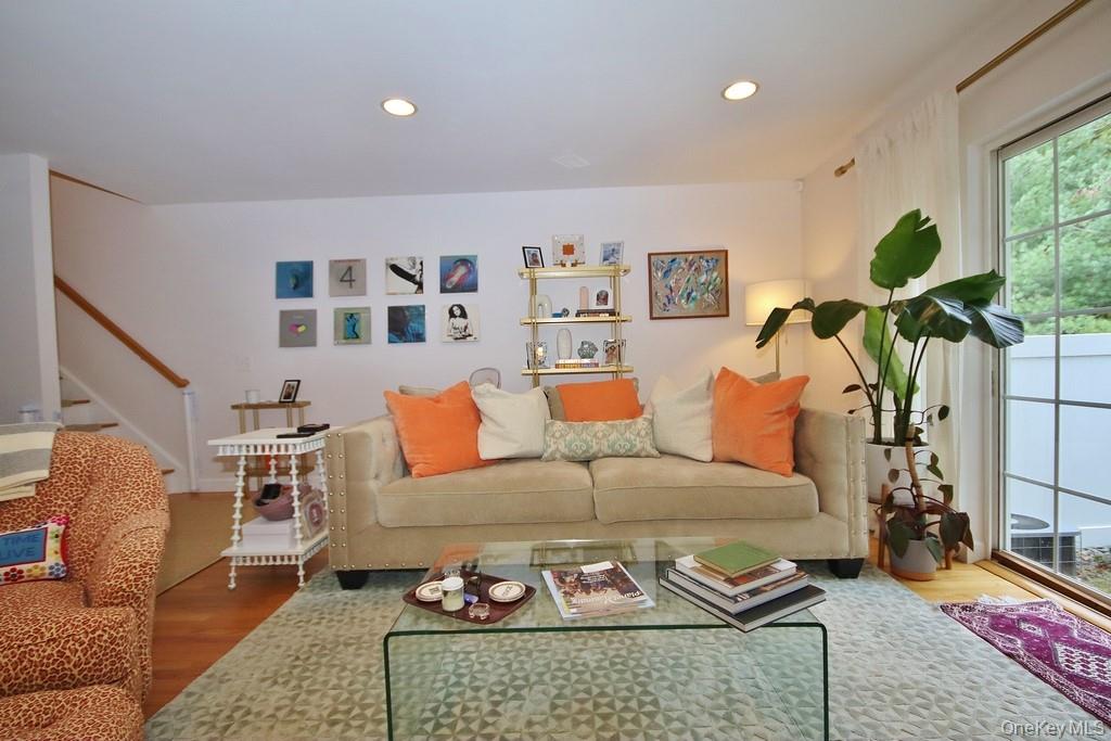 #5 photo, 1206 Pondview Loop, Wappingers Falls , NY 12590