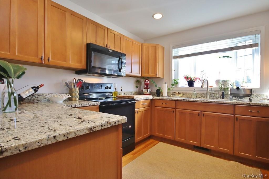 #6 photo, 1206 Pondview Loop, Wappingers Falls , NY 12590