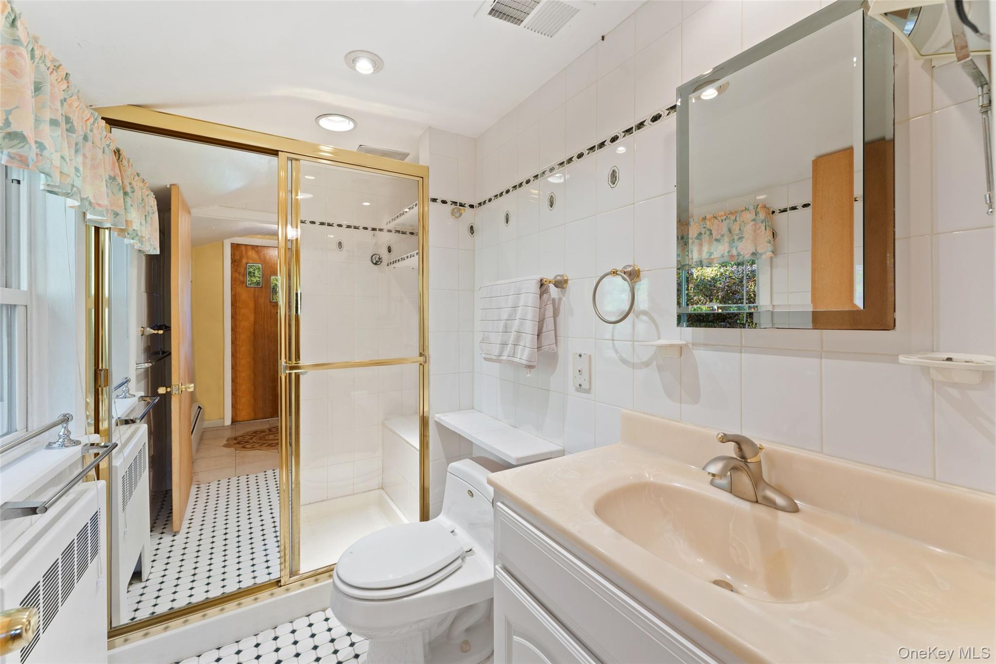 #15 photo, 443 Benedict Avenue, Tarrytown , NY 10591