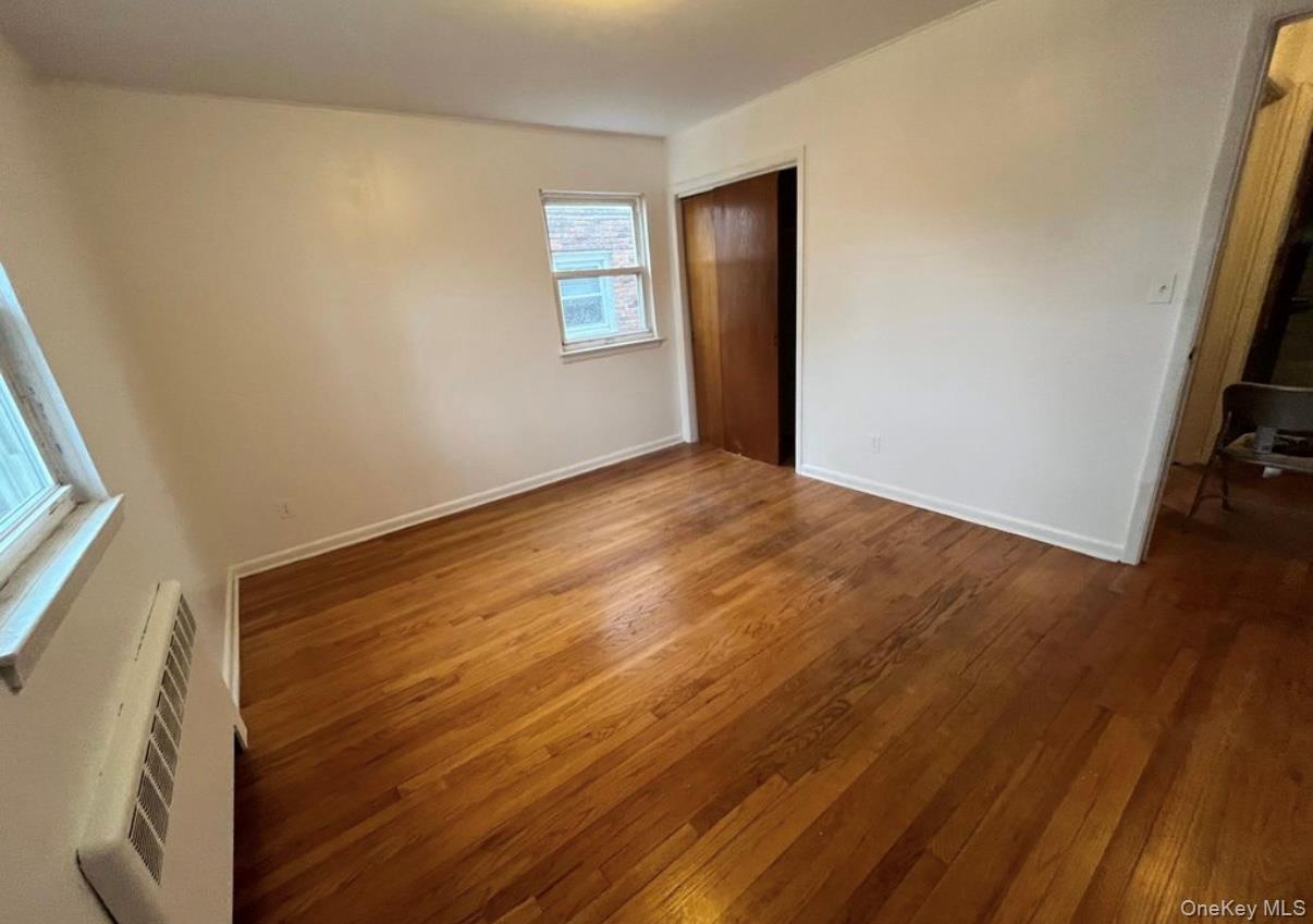 #9 photo, 63 Madison Avenue, ナッソー郡 Westbury , NY 11590