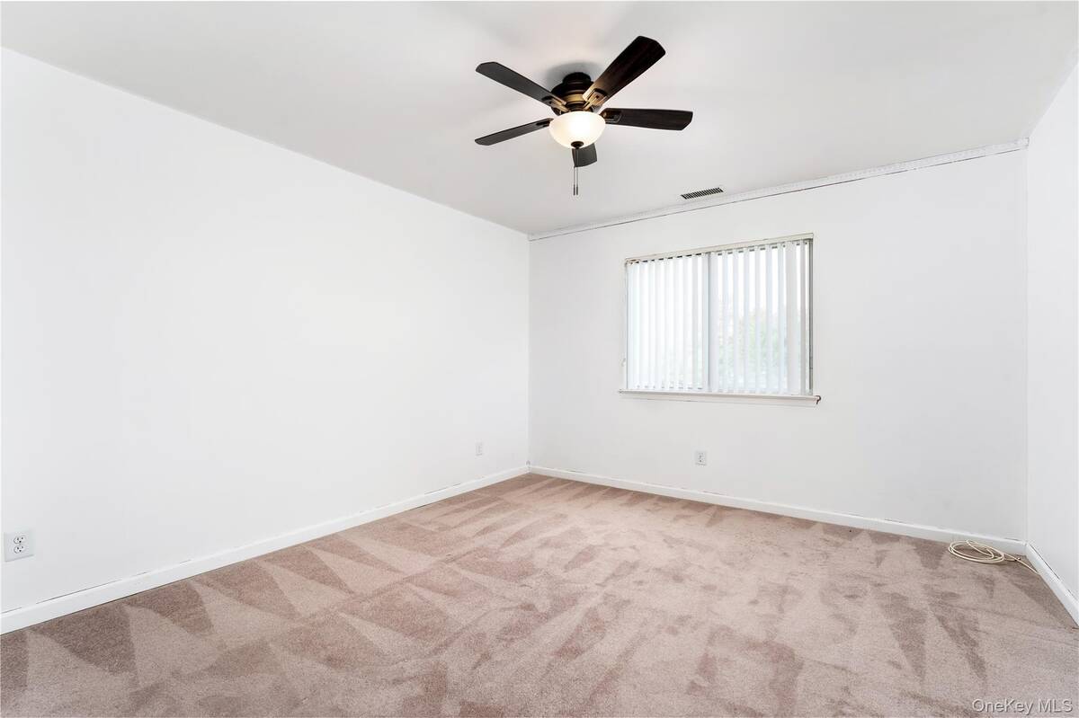 #23 photo, 55 Eric Drive, Middle Island , NY 11953