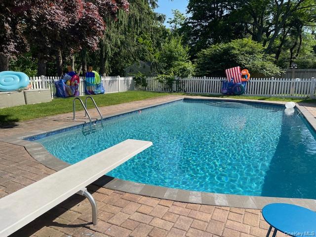 #24 photo, 8 Prairie Road, サフォーク郡 Huntington Station , NY 11746